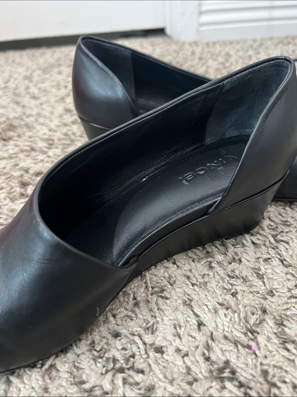 Vince Vero Cuoio Black Leather Square-Toe Low Wedge Heels Size 6.5 - Picture 5 of 6